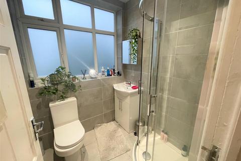 1 bedroom in a house share to rent, Longton Avenue, West Didsbury, Manchester