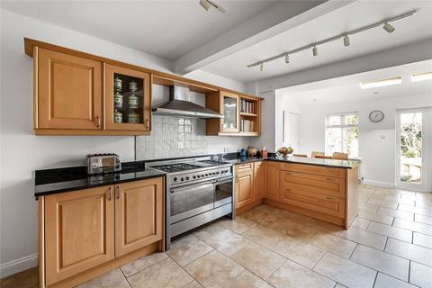 21 Gateways, Guildford, GU1 2LF