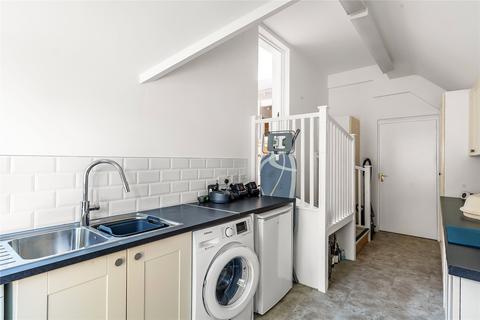 21 Gateways, Guildford, GU1 2LF