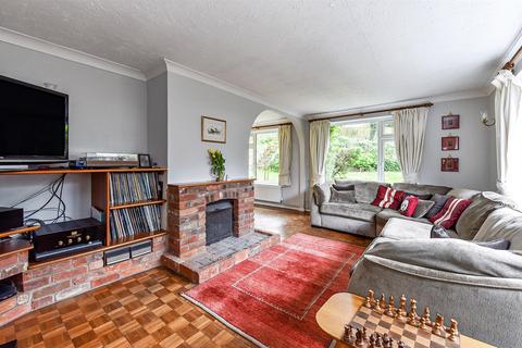 4 bedroom chalet for sale, Ludgershall Road, Collingbourne Ducis, Marlborough