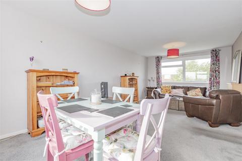 141 Wessex Drive, Erith, DA8 3AH