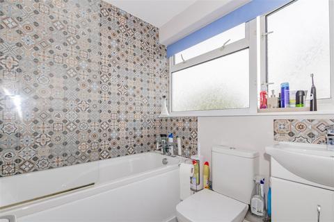 141 Wessex Drive, Erith, DA8 3AH