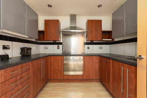2 bedroom flat for sale, Deanery Road, City Centre