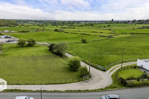 4 bedroom detached house for sale, Restormel Avenue, Aspull, Wigan, Greater Manchester, WN2 1XU
