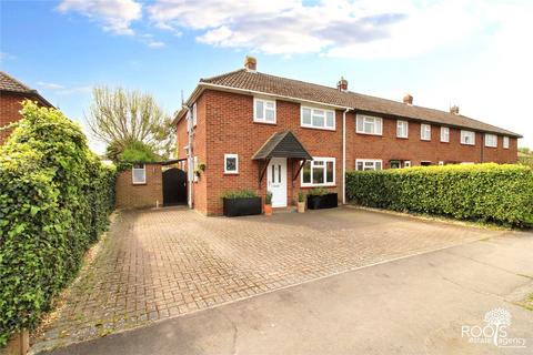 3 bedroom end of terrace house for sale - Hartmead Road, Berkshire RG19