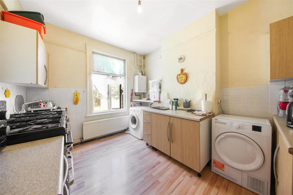 76 Sandringham Road - ERr Cw P8 Ya RMCw7 Dr Pmvj.jpg