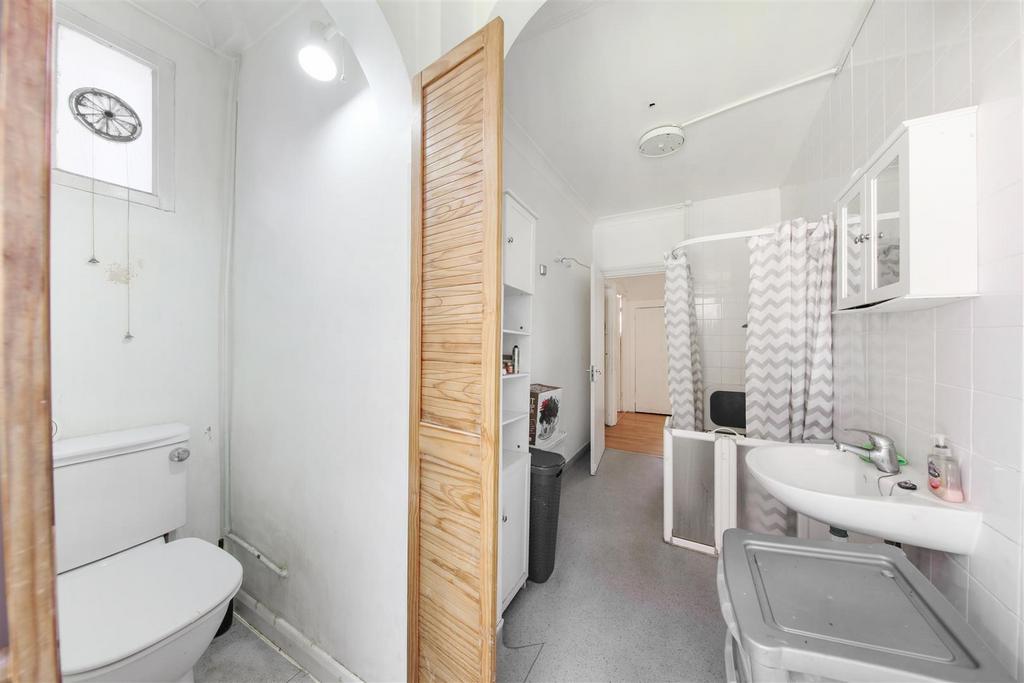 76 Sandringham Road - a344g2 UUxi8w Eftw BMTC.jpg