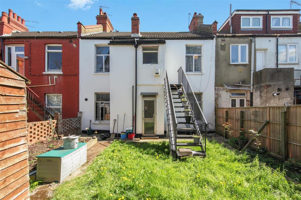 76 Sandringham Road - 0 Fafj MGug1f NNBu FPi2 A.jpg