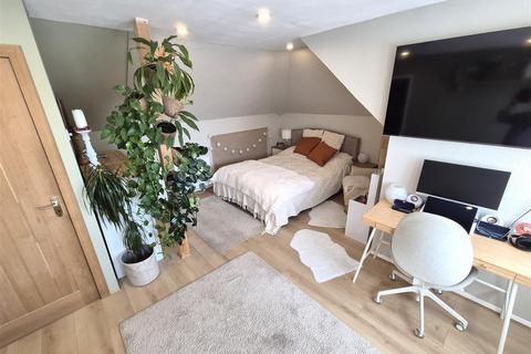 2 bedroom detached bungalow for sale, Alder Road, Poole BH12