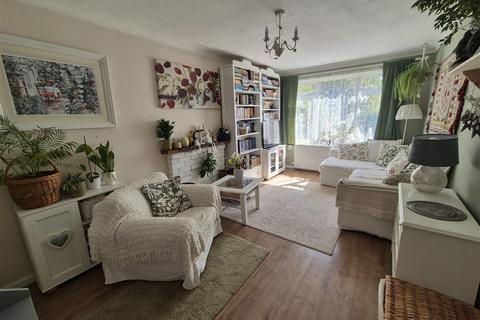 2 bedroom detached bungalow for sale, Alder Road, Poole BH12