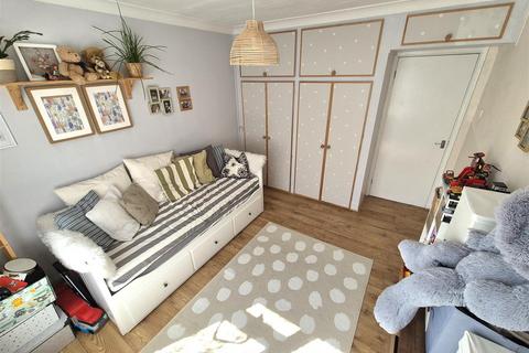 2 bedroom detached bungalow for sale, Alder Road, Poole BH12