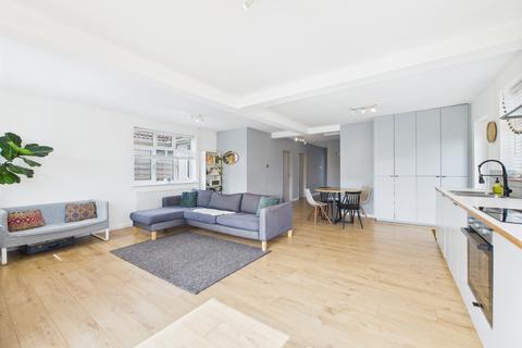 23 Barons Way, Northampton, NN2 8HP