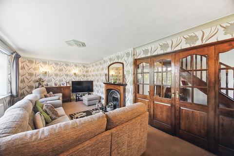 3 bedroom detached house for sale, Ouchthorpe Lane, Wakefield WF1