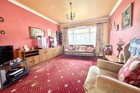 3 bedroom semi-detached house for sale, Mayfair Avenue, Bexleyheath DA7