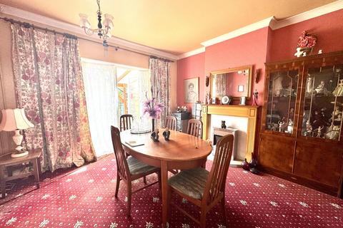3 bedroom semi-detached house for sale, Mayfair Avenue, Bexleyheath DA7