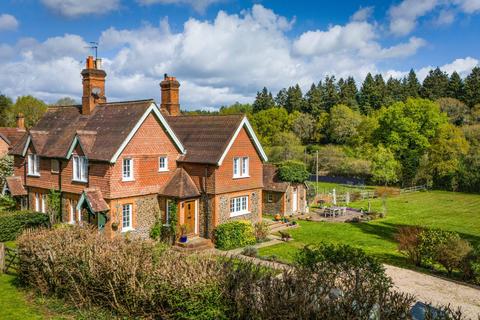 undefined, Farley Heath, Albury, Guildford, Surrey, GU5