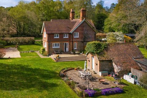 undefined, Farley Heath, Albury, Guildford, Surrey, GU5