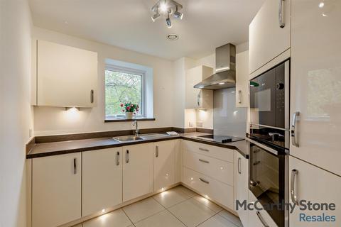 1 bedroom apartment for sale, Dukes Ride, Crowthorne, Berkshire,