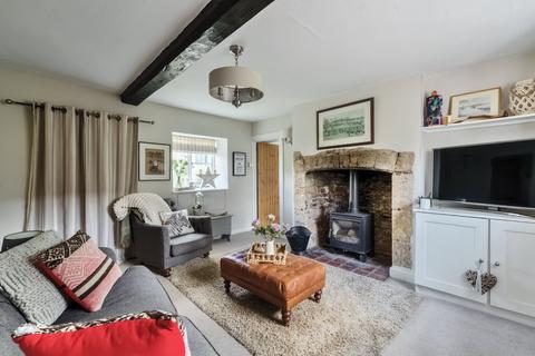 undefined, Maces Hill, Daglingworth, Cirencester, Gloucestershire, GL7