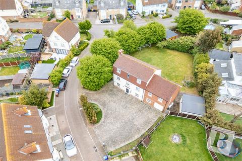 1 Birchfield, North Stifford, Grays, RM16 5UU