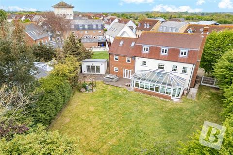 1 Birchfield, North Stifford, Grays, RM16 5UU