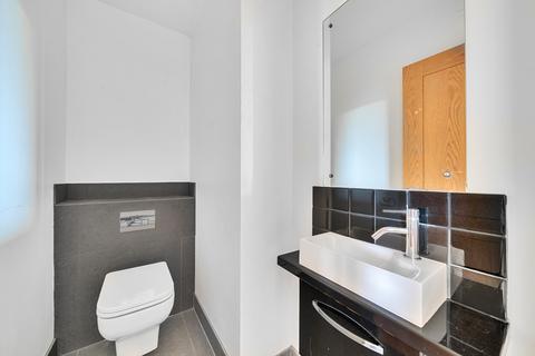 undefined, Kingsend, Ruislip