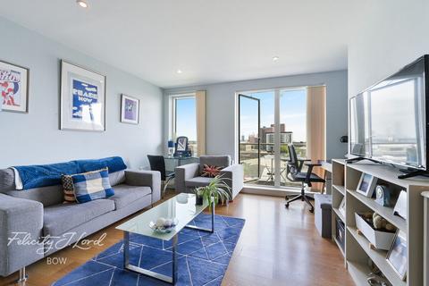 1 bedroom apartment for sale, Seven Sea Gardens, London