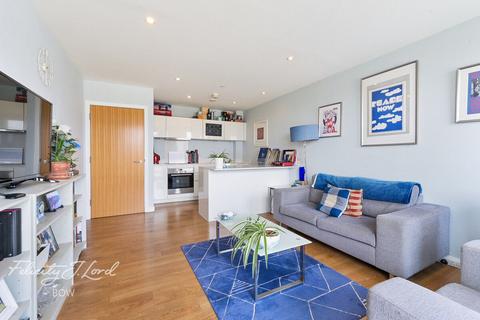 1 bedroom apartment for sale, Seven Sea Gardens, London