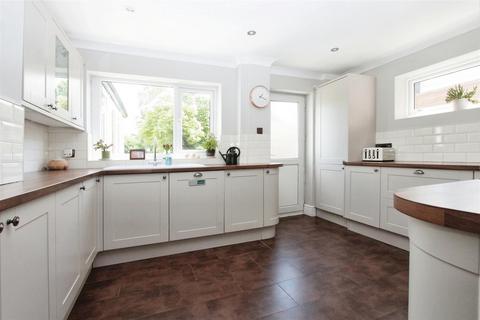 125 Bell Road, Sittingbourne, ME10 4HG