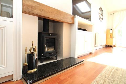 153 Croft Road, Swindon, SN1 4DS