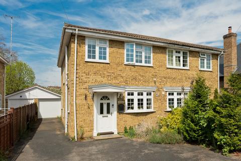 Garranmore Pine Grove, Weybridge, KT13 9BG
