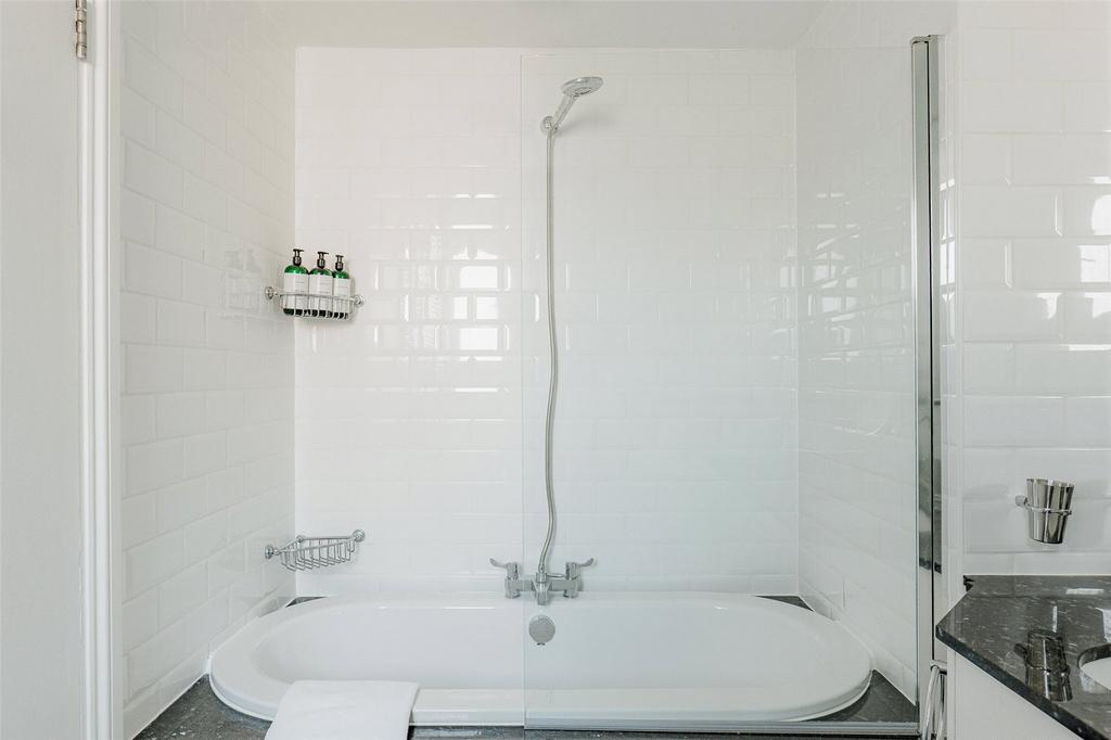 Principal Bathroom