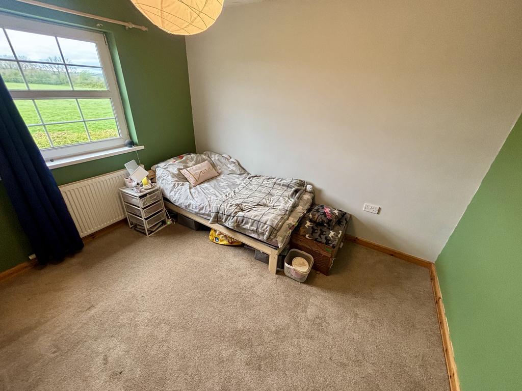Rear bedroom 2