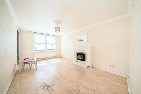 2 bedroom flat for sale, Le May Avenue, London SE12