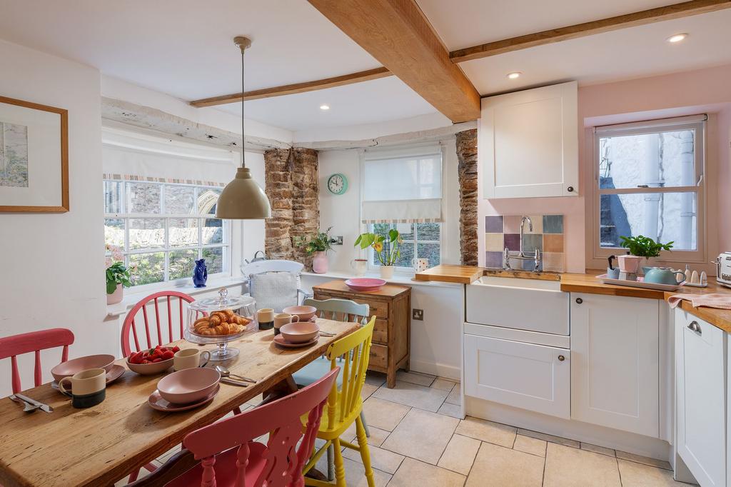 The Pink House Dartmouth, Kitchen