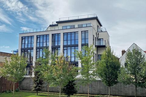 2 bedroom apartment to rent, St. Johns Lane, Gloucester
