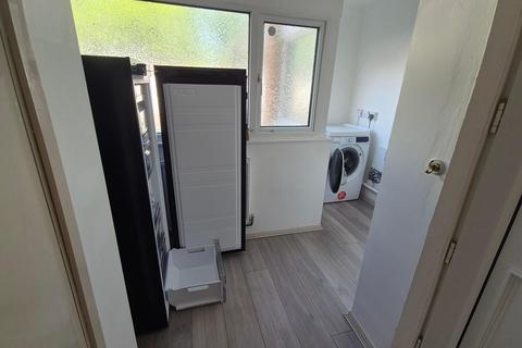 2 bedroom flat to rent, Porlock Close, Northampton, Duston, NN5