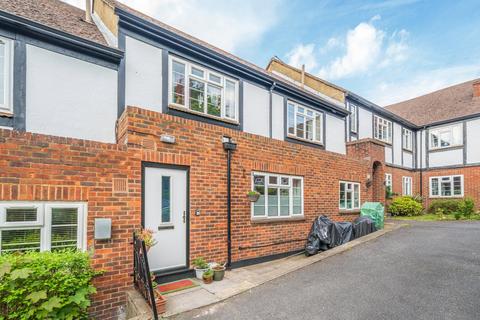 2 bedroom flat for sale, Arlington Lodge, Monument Hill, Weybridge, KT13