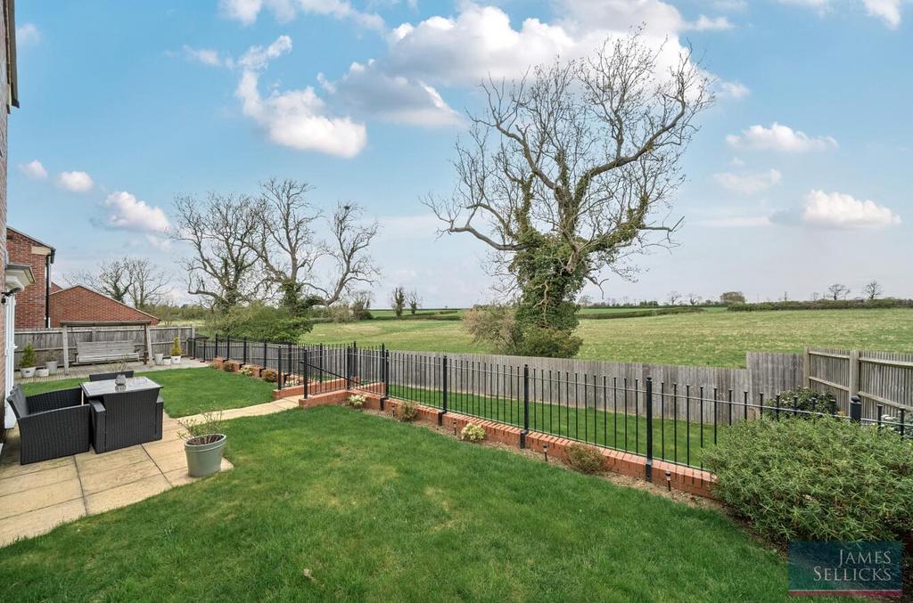 Garden &amp; View