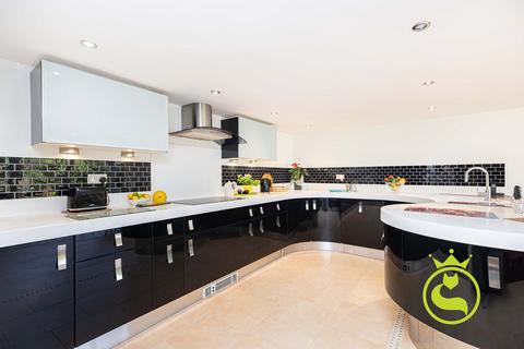 4 bedroom detached house for sale, Wyndham Road, Poole BH14