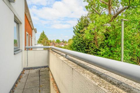 2 bedroom retirement property for sale, Oatlands Avenue, Weybridge KT13