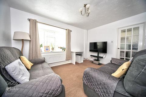 1 bedroom end of terrace house for sale, Farrow Close, Luton, Bedfordshire, LU3