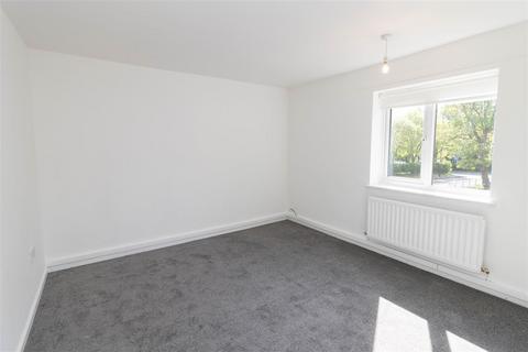 2 bedroom flat to rent, Coach Lane, Benton, Newcastle Upon Tyne