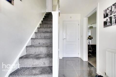 9 Heron Place, Wouldham, Rochester, ME1 3FG
