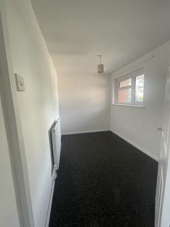 2 bedroom bungalow to rent, Round Hill, Dudley DY3