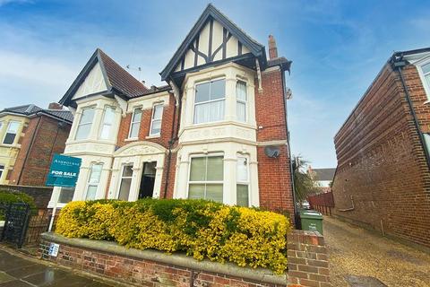 2 bedroom flat to rent, Portsmouth PO2