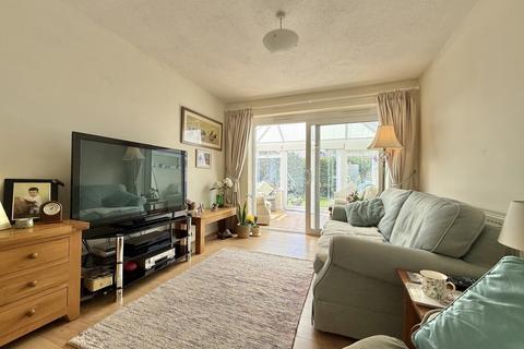 6 Arundel Close, Exeter, EX2 8UQ