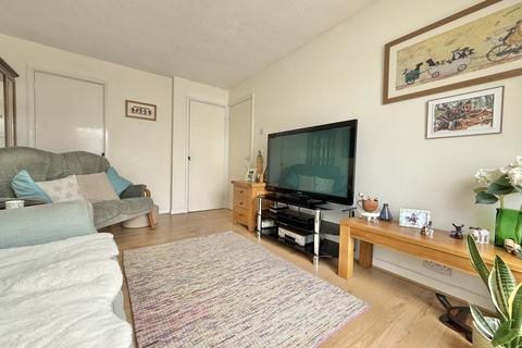 6 Arundel Close, Exeter, EX2 8UQ