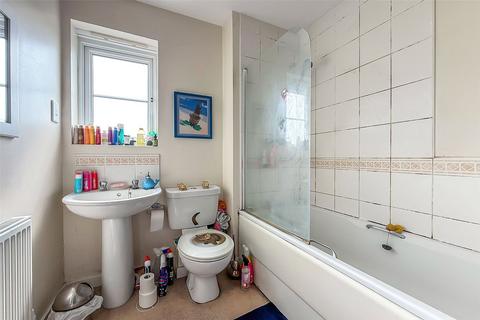 15 Cheal Way, Wick, Littlehampton, BN17 6FL