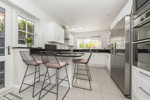 5 bedroom detached house for sale, Park Street Lane, Park Street, St. Albans